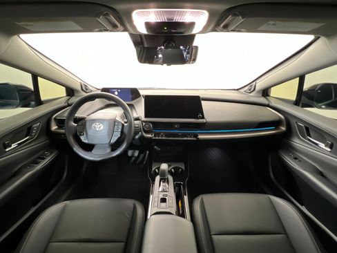 Used 2024 Toyota Prius Limited w/ Limited Premium Package image 10