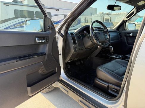Used 2011 Ford Escape Limited image 14