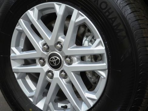 Used 2024 Toyota Tundra SR5 image 10