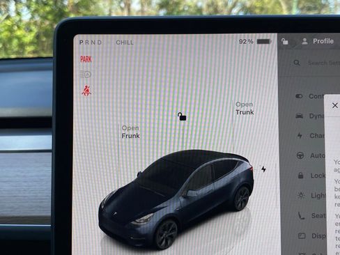 Used 2025 Tesla Model Y Long Range image 20