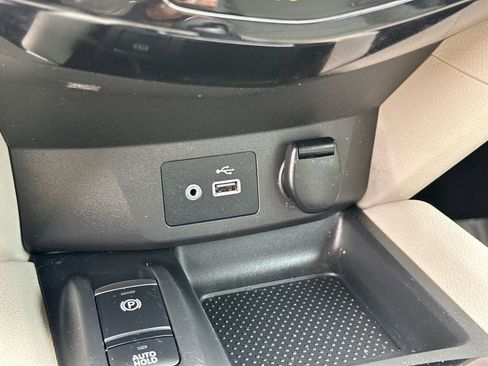 Used 2022 Nissan Rogue Sport SV w/ Technology Package image 28