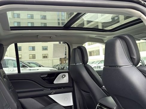 New 2026 Lincoln Aviator Reserve image 5