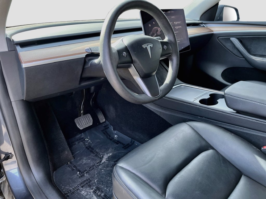 Used 2023 Tesla Model Y Long Range AWD/4WD image 9