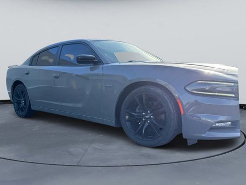 Used 2017 Dodge Charger R/T w/ Navigation & Travel Group image 11