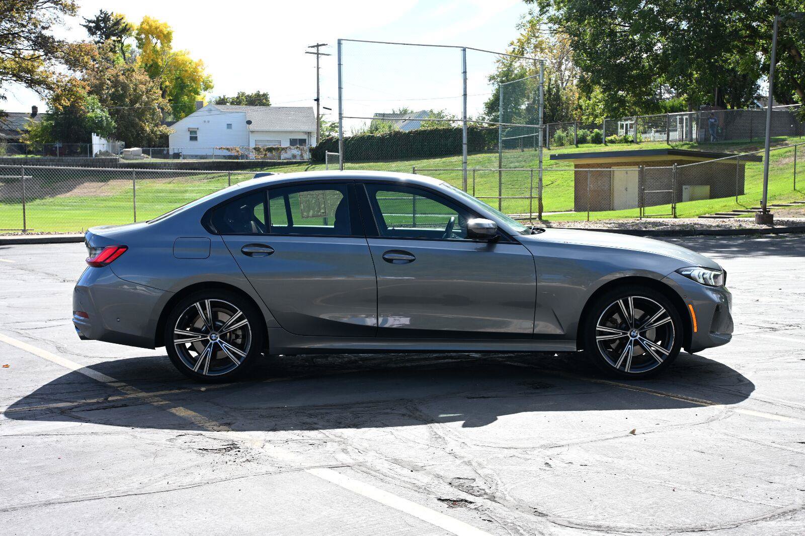 Used 2023 BMW 330i xDrive Sedan w/ Premium Package AWD/4WD image 6