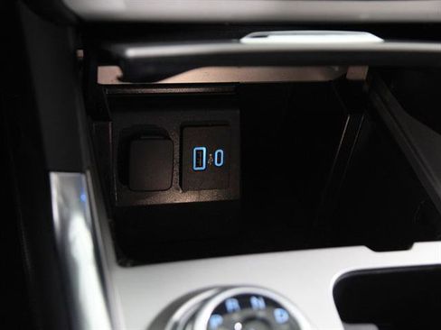 Certified 2022 Ford Explorer XLT w/ Equipment Group 202A image 17