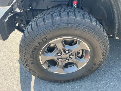 Used 2020 Jeep Gladiator Rubicon AWD/4WD image 6
