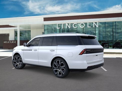 New 2026 Lincoln Navigator Black Label AWD/4WD image 4