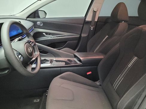 Used 2024 Hyundai Elantra SEL FWD image 17