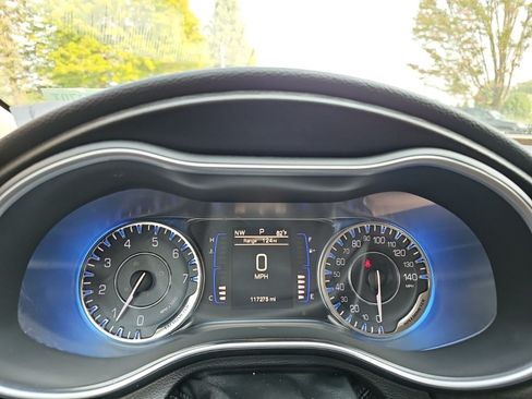 Used 2015 Chrysler 200 Limited FWD image 24