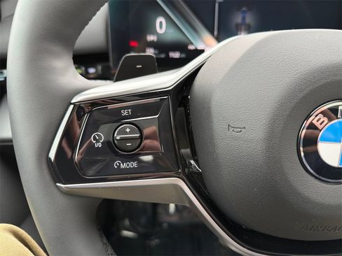 Certified 2025 BMW 530i xDrive 530i xDrive image 31