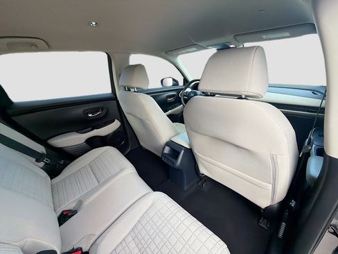 Certified 2023 Honda HR-V LX image 27