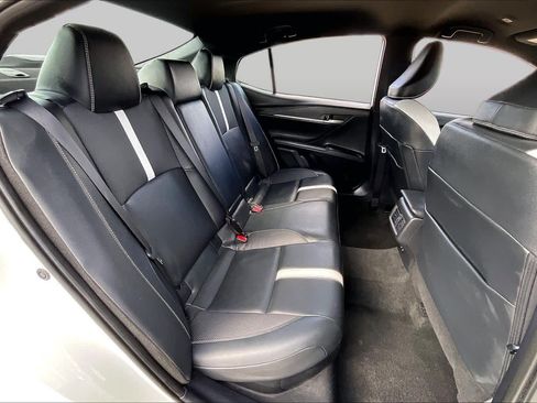 Used 2025 Toyota Camry SE FWD image 21
