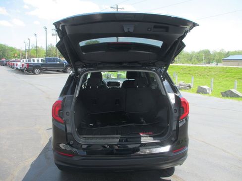 Used 2020 GMC Terrain SLE w/ Driver Convenience Package FWD image 8