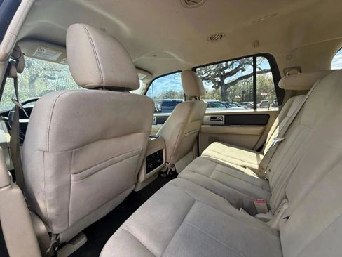 Used 2017 Ford Expedition XLT RWD image 15