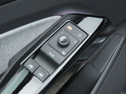 New 2026 Volkswagen ID.4 Pro image 24