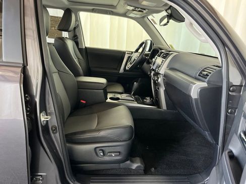 Used 2023 Toyota 4Runner SR5 Premium w/ Moonroof Package AWD/4WD image 24