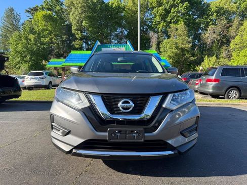 Used 2017 Nissan Rogue S AWD/4WD image 2