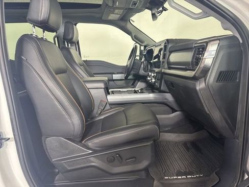 Certified 2025 Ford F450 Lariat w/ Chrome Package image 4