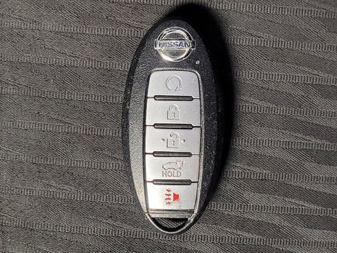Used 2020 Nissan Rogue SV FWD image 32