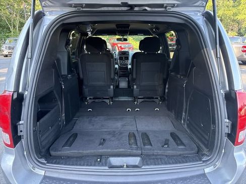 Used 2016 Dodge Grand Caravan SE FWD image 20