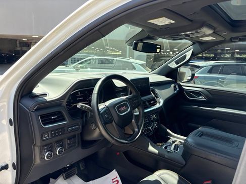 Used 2023 GMC Yukon XL AT4 w/ AT4 Premium Plus Package AWD/4WD image 12
