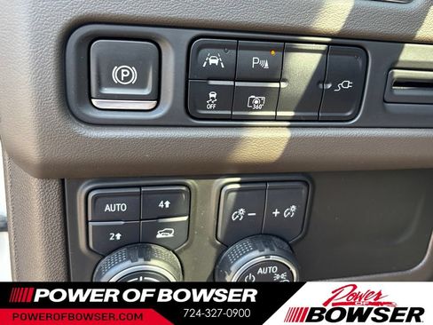 Certified 2022 Chevrolet Tahoe LT w/ Luxury Package AWD/4WD image 15