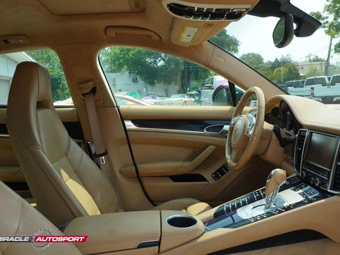 Used 2013 Porsche Panamera GTS AWD/4WD image 34