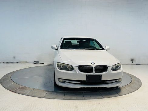 Used 2011 BMW 335i Convertible RWD image 3