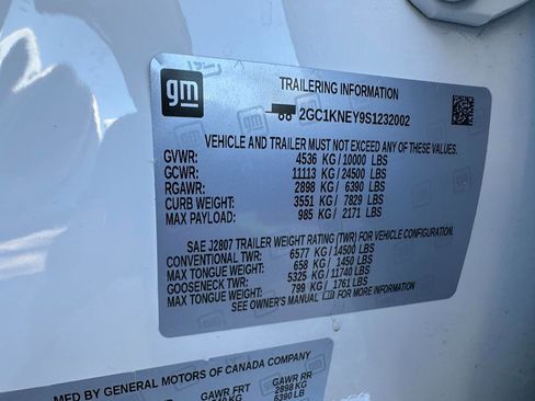 Used 2025 Chevrolet Silverado 2500 LT w/ Convenience Package image 18