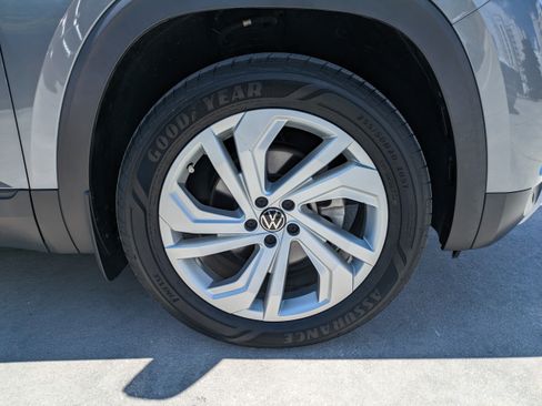 Certified 2023 Volkswagen Atlas SE FWD image 11