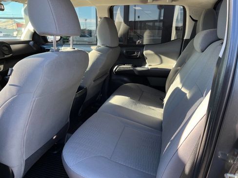 Used 2019 Toyota Tacoma SR5 image 9