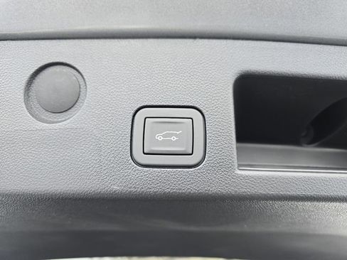 New 2026 Chevrolet Equinox LT w/ Convenience Package II image 21