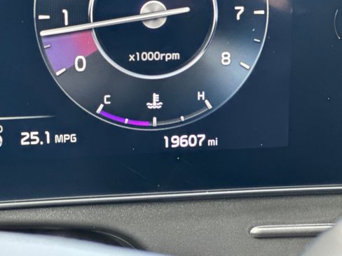 Used 2024 Kia Sportage SX image 31