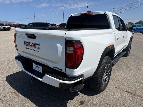 Used 2024 GMC Canyon AT4 w/ AT4 Premium Package AWD/4WD image 5