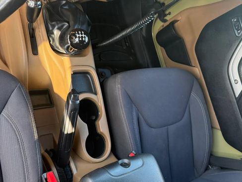 Used 2013 Jeep Wrangler Unlimited Sahara w/ Dual Top Group AWD/4WD image 14