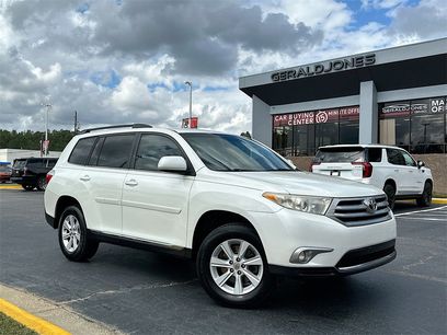 Used 2012 Toyota Highlander FWD w/ Tech Pkg