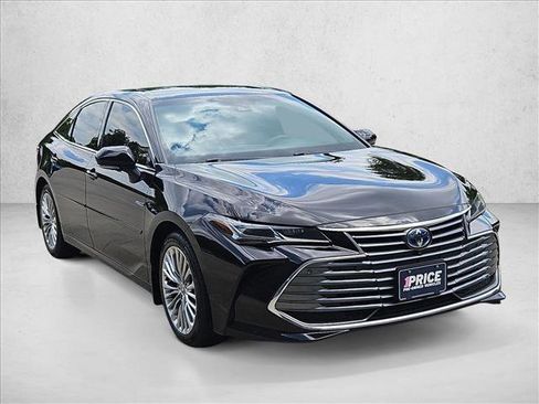 Used 2021 Toyota Avalon Limited w/ Advanced Safety Package FWD image 3