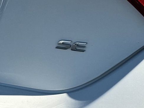 Used 2017 Toyota Corolla SE w/ Carpet Mat Package (TMS) image 25