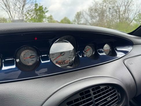 Used 2001 Chrysler Prowler RWD image 9