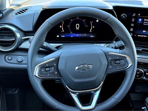 New 2025 Chevrolet Trax ACTIV image 14