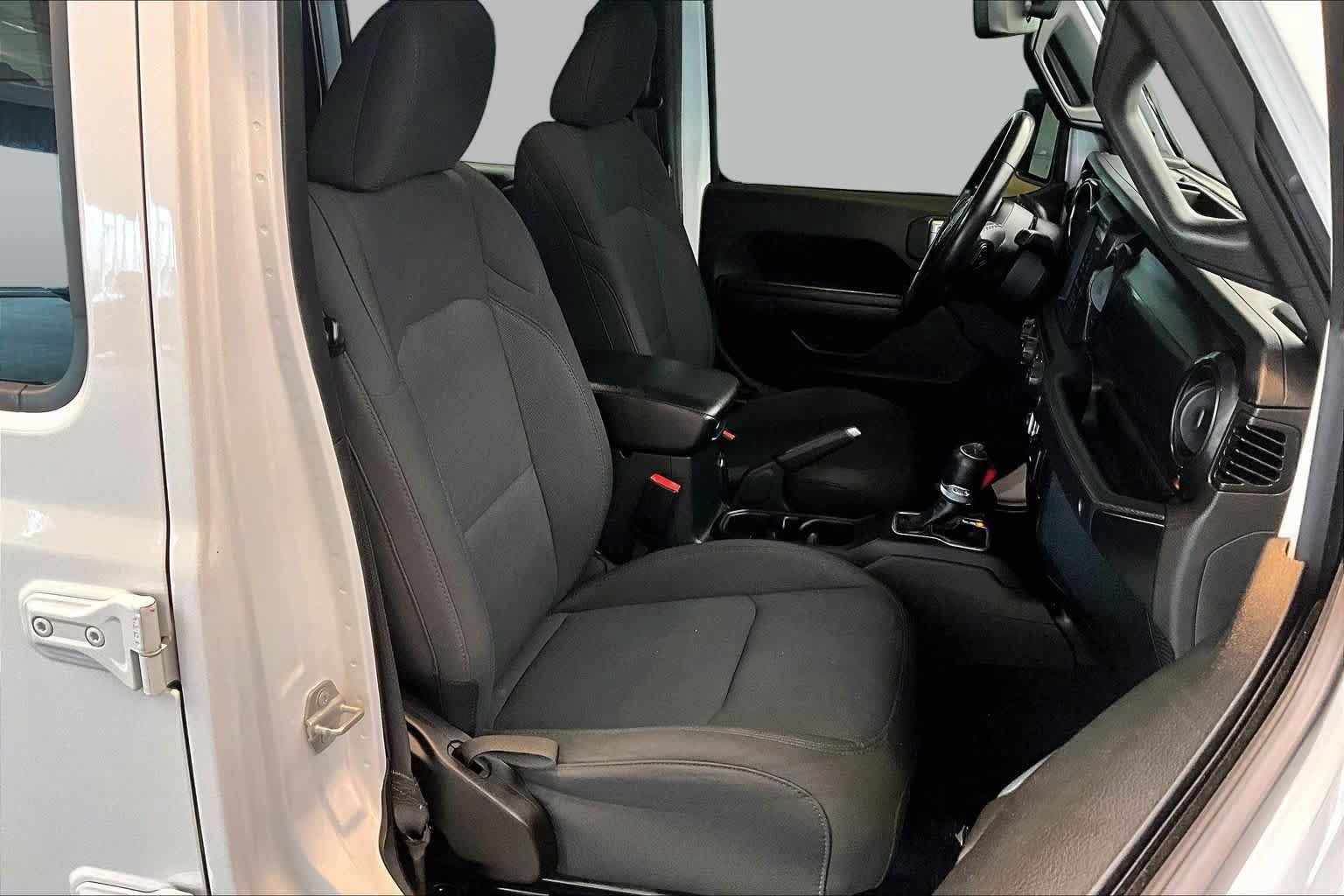 Used 2022 Jeep Gladiator Sport AWD/4WD image 8