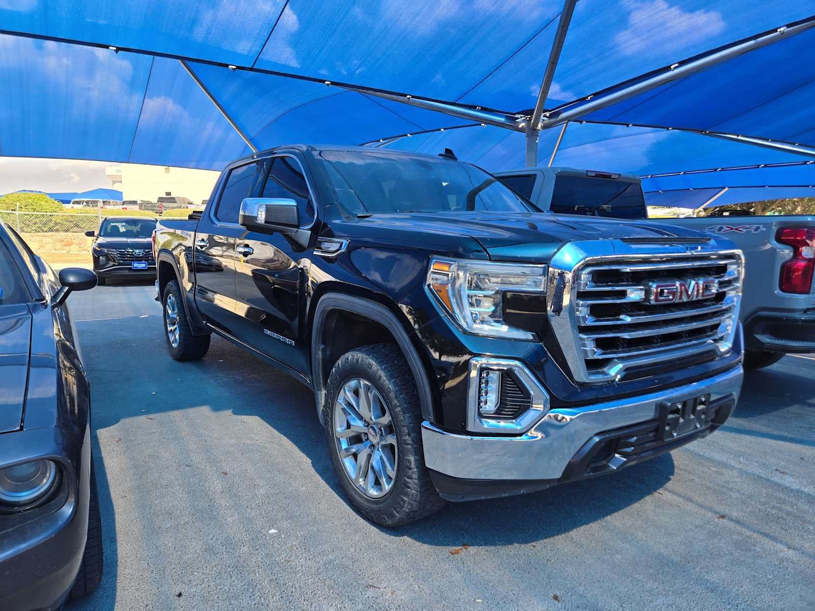 Used 2019 GMC Sierra 1500 SLT RWD image 2