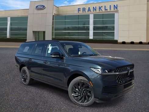 New 2025 Lincoln Navigator L Reserve w/ Jet Appearance Package image 1