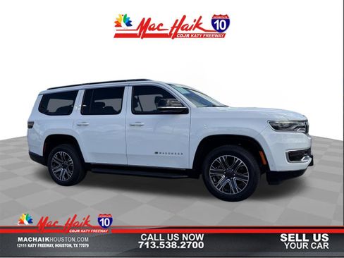 Used 2024 Jeep Wagoneer 4WD w/ Premium Group I image 1