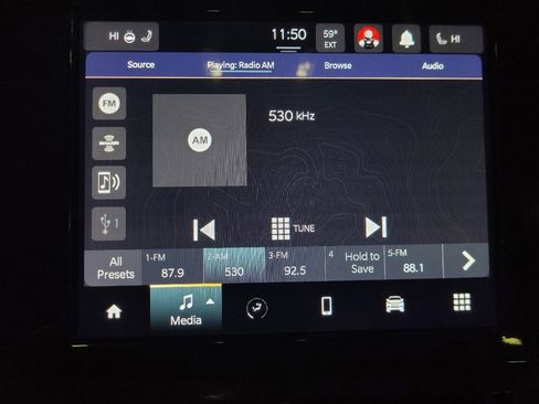 Used 2023 Jeep Grand Cherokee L Laredo image 25