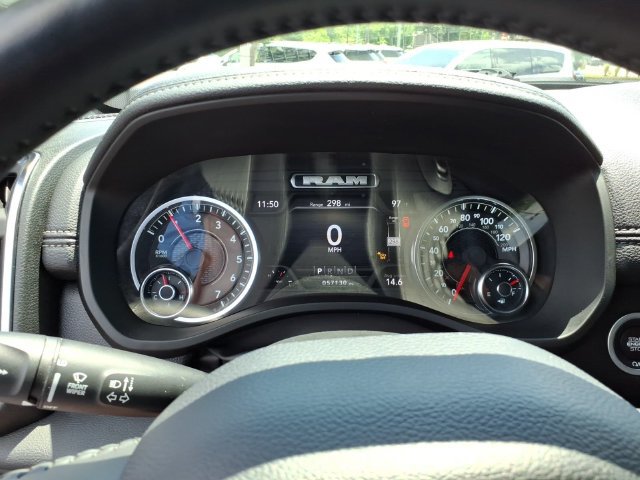 Used 2024 RAM 1500 Laramie AWD/4WD image 8