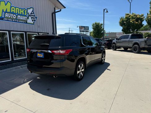 Used 2020 Chevrolet Traverse LT w/ LT Premium Package AWD/4WD image 6