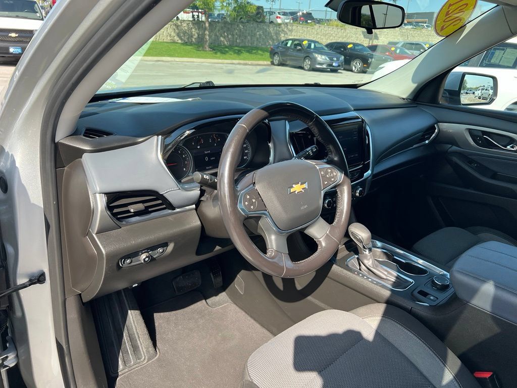 Used 2021 Chevrolet Traverse LT AWD/4WD image 18