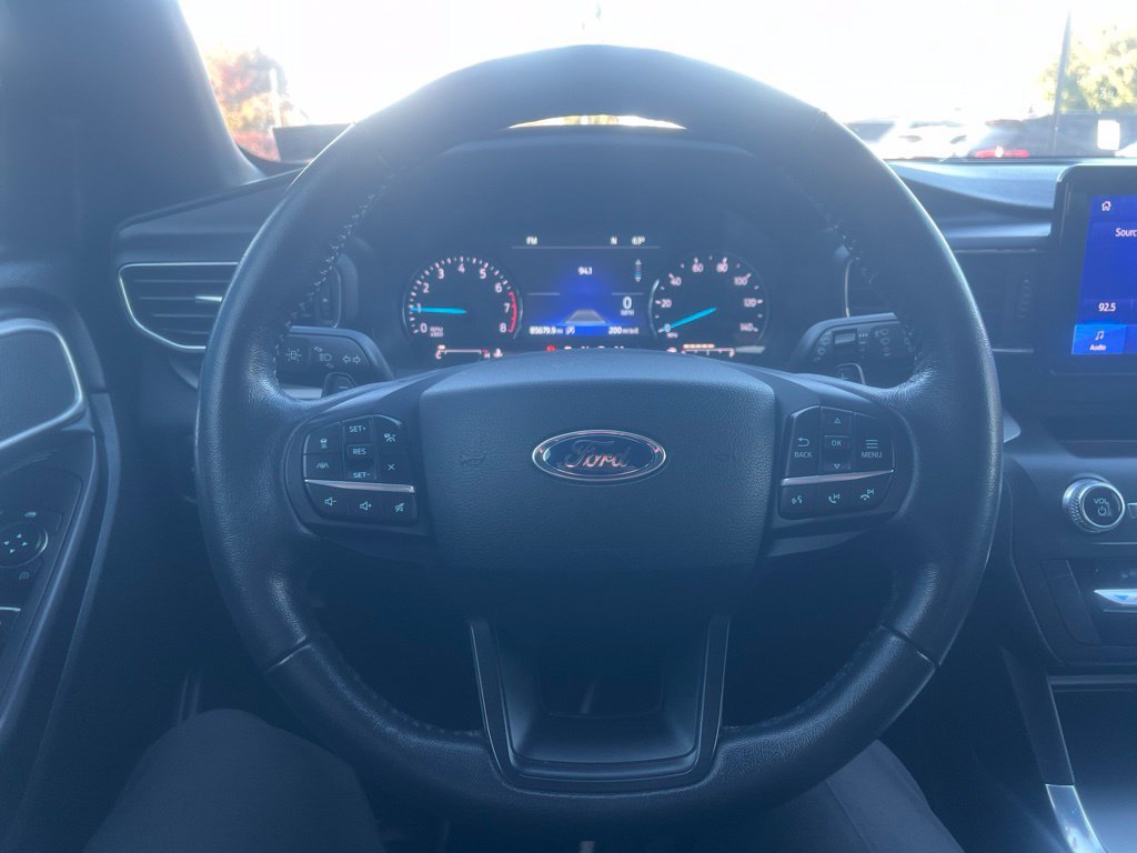 Used 2020 Ford Explorer XLT w/ Equipment Group 202A AWD/4WD image 12